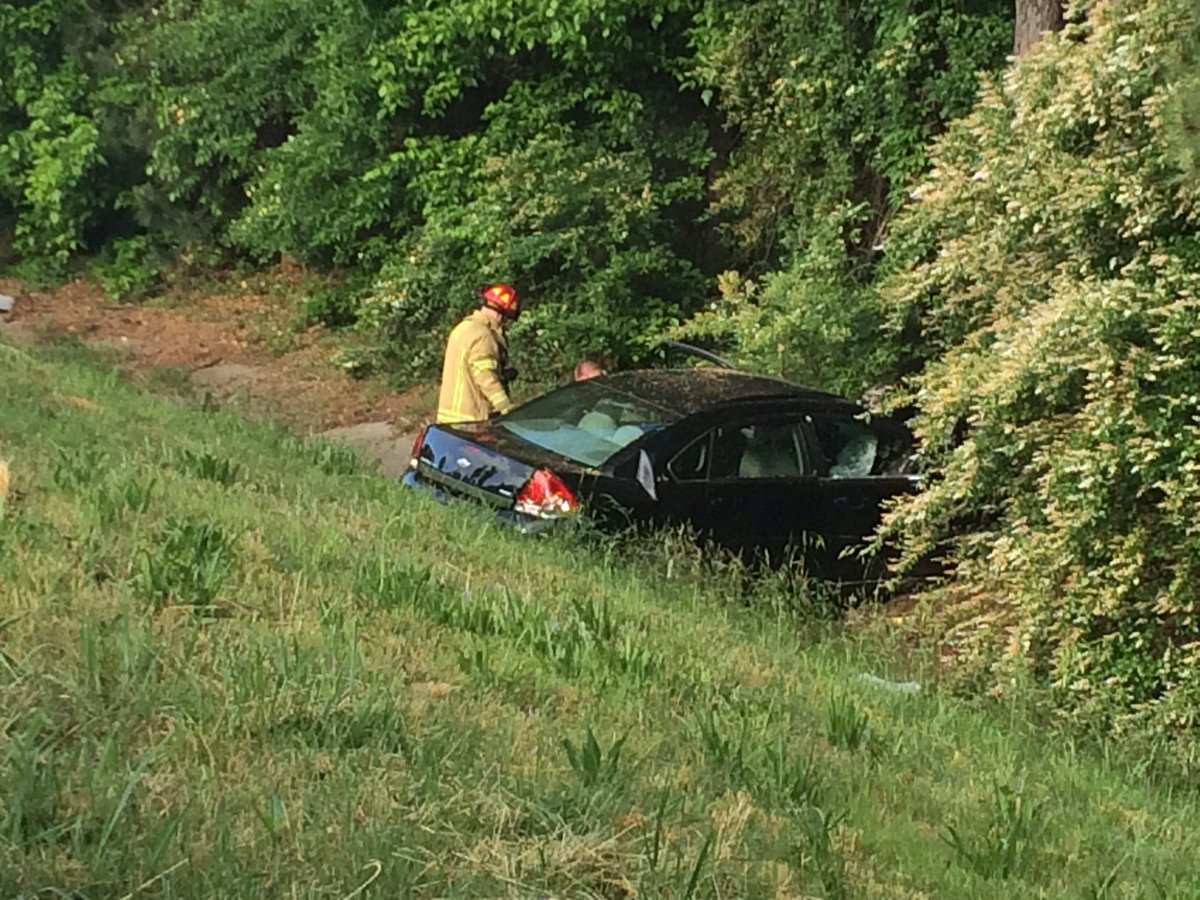 A woman was killed in a wreck along Interstate 85 southbound between the Camp Creek Parkway and Riverdale Road exits between 7:30 and 8:00 Sunday morning. Police and EMT units from Atlanta and College Park responded to the area of the wreck, near Atlanta Hartsfield-Jackson International Airport