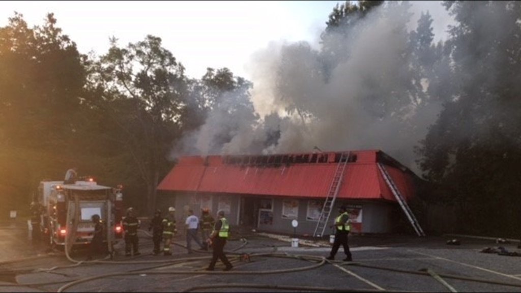 Crews hose down fire at 'Fish and More' in Macon    