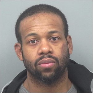 Suspect in the overnight SWAT call on Glenloch Place has been identified as Rashan Ellis. - fox5atl    