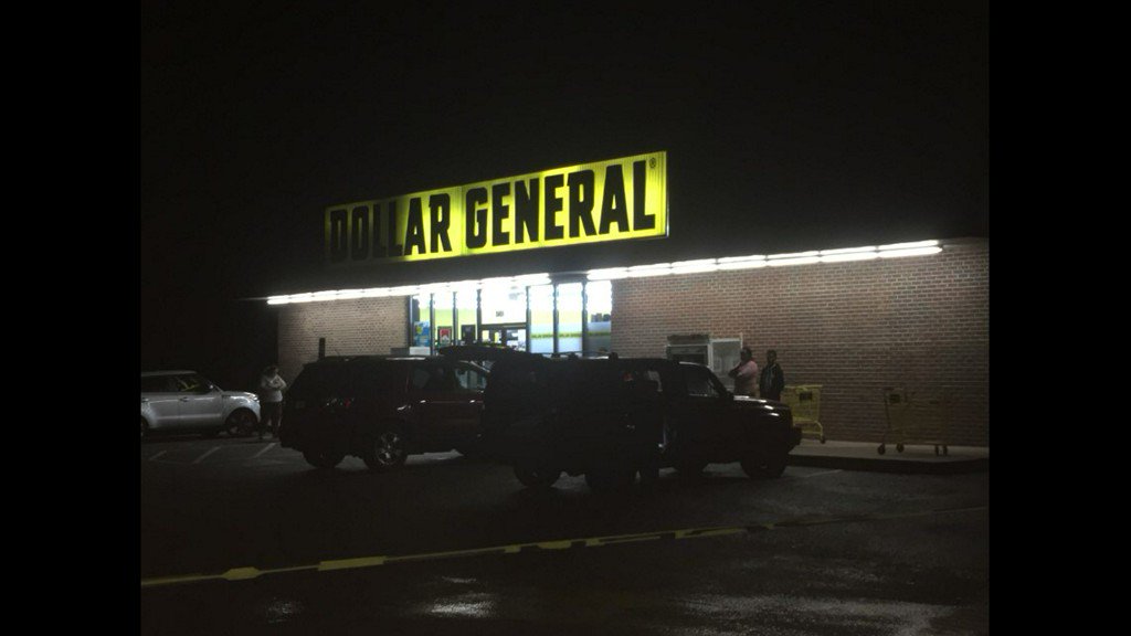 Armed man robs Warner Robins Dollar General    