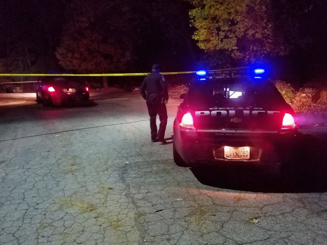 Woman stabbed to death in Dekalb Co condo complex