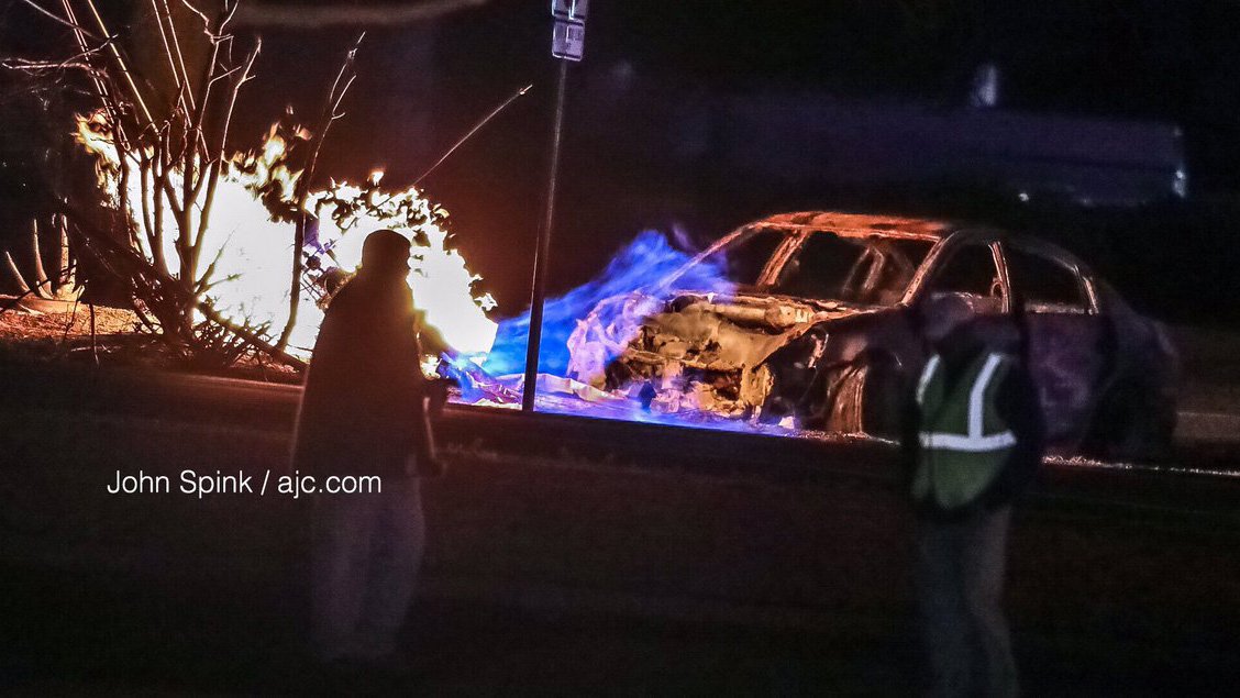 Major Gwinnett road shut down after police chase, crash into gas line, utility pole