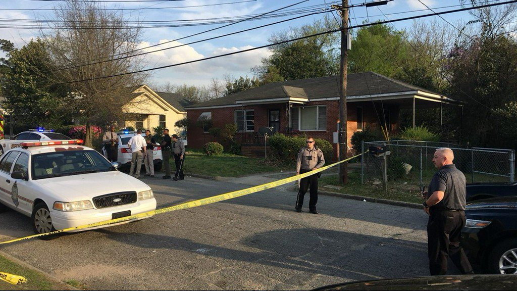 One dead in Villa Crest Avenue shooting    