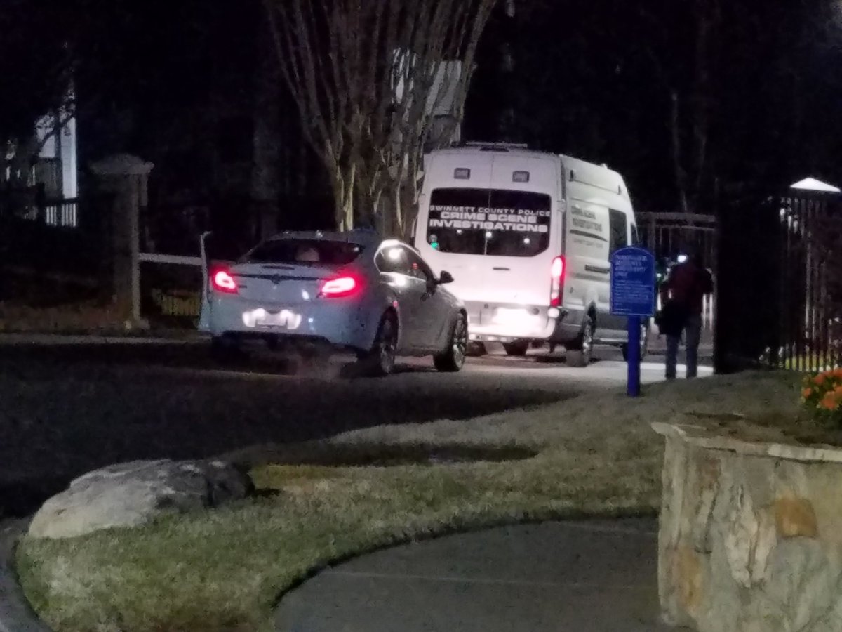 2 dead, 1 injured in Peachtree Corners apt complex shooting. Victims targeted in complex laundry room
