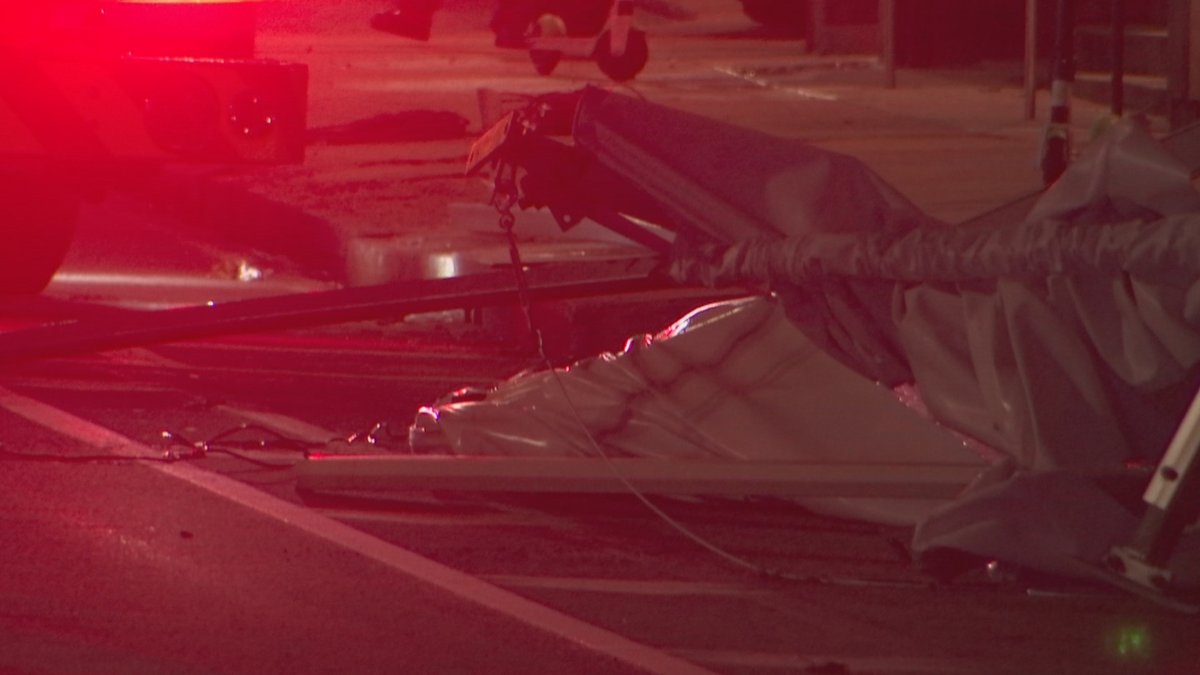 2 people injured when gusts of wind blow canopy from Ponce City Market 