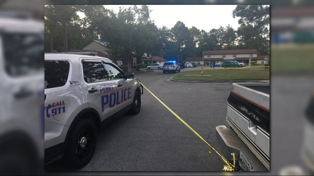 The Perry Police Department is investigating after a shooting at an apartment complex left one man dead.