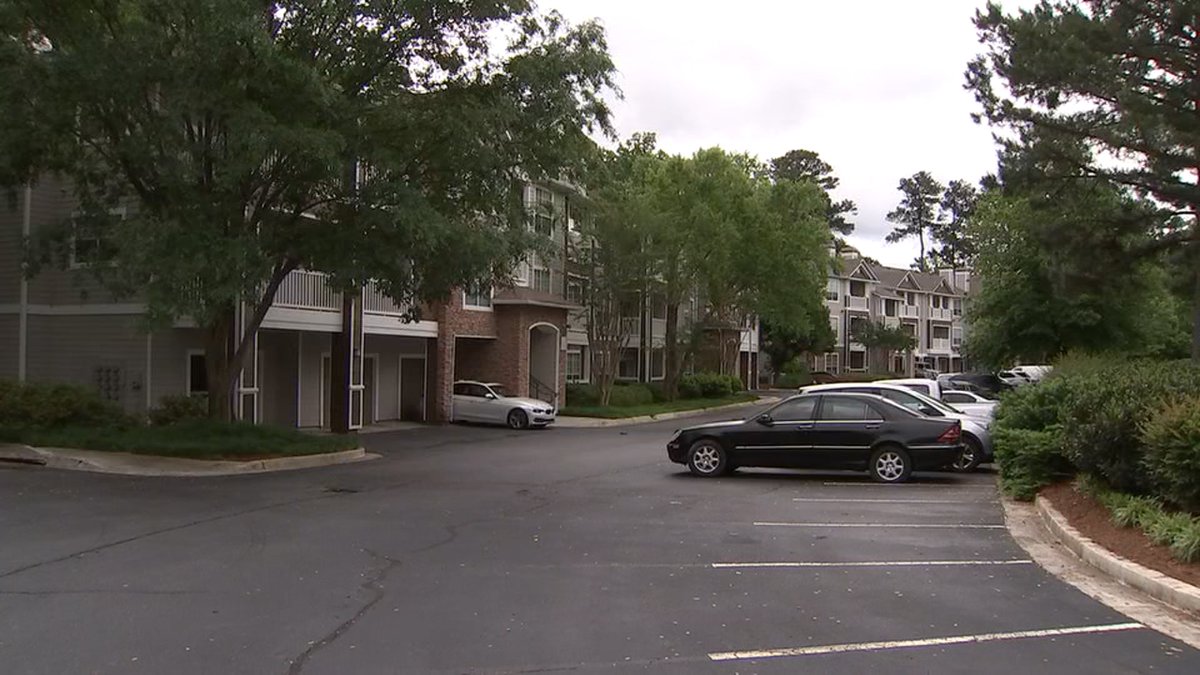 Police found 2 men shot at an apartment complex; one died from his injuries this morning.    