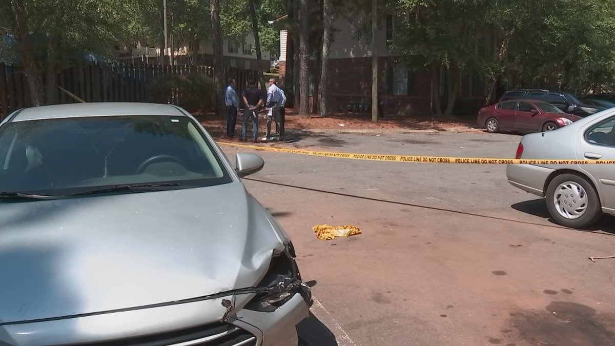 Woman found dead inside vehicle at Marietta apartment complex    