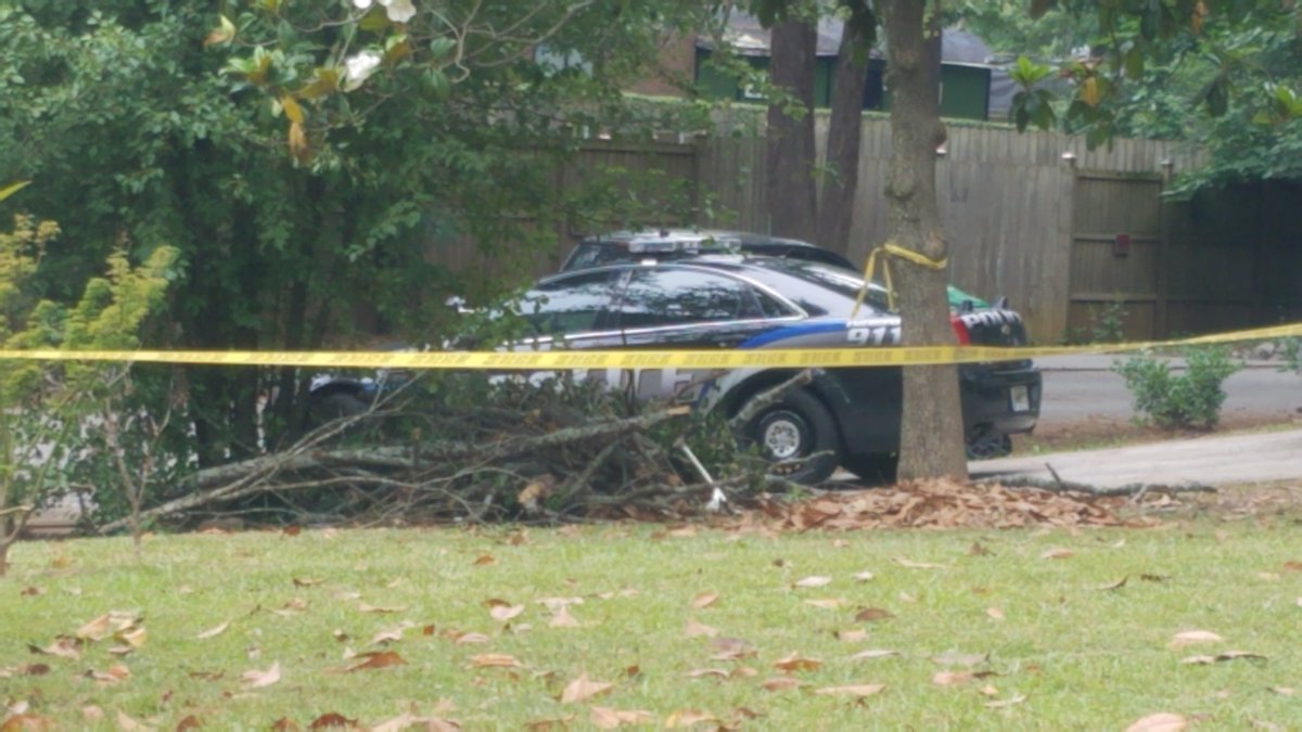 DeKalb police on the scene of  shooting on Hope Springs Rd. Man was shot