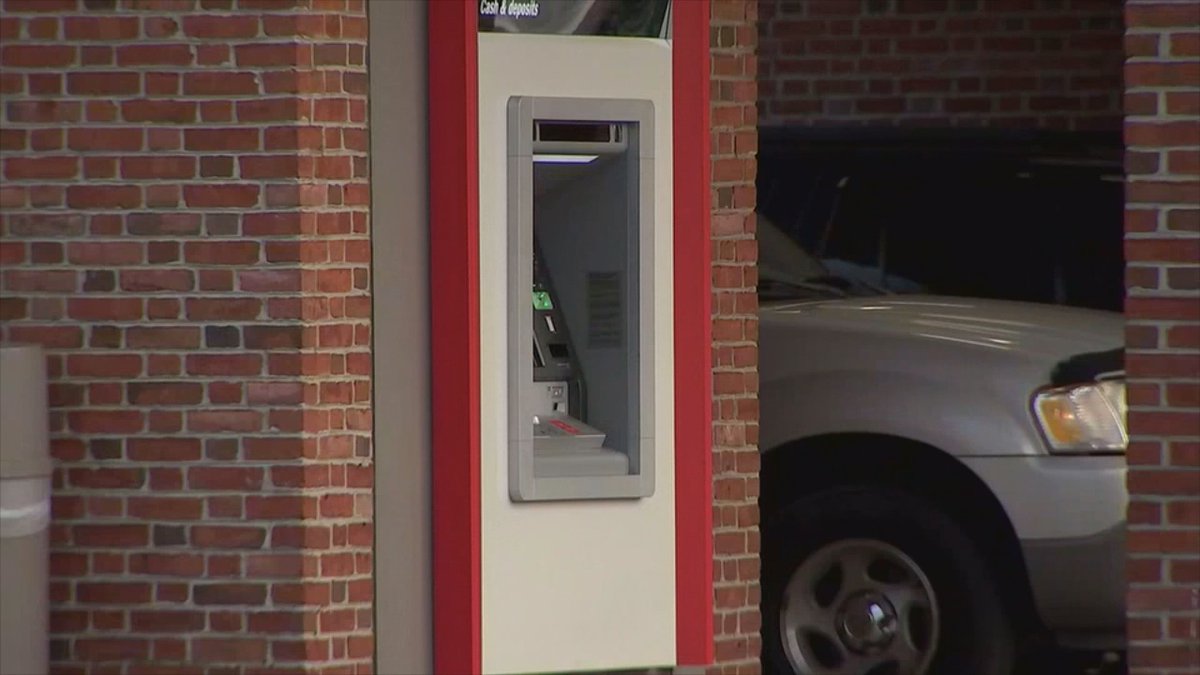 Man in town for Thanksgiving leaves girlfriend's Range Rover running at ATM, fights robber trying to steal it