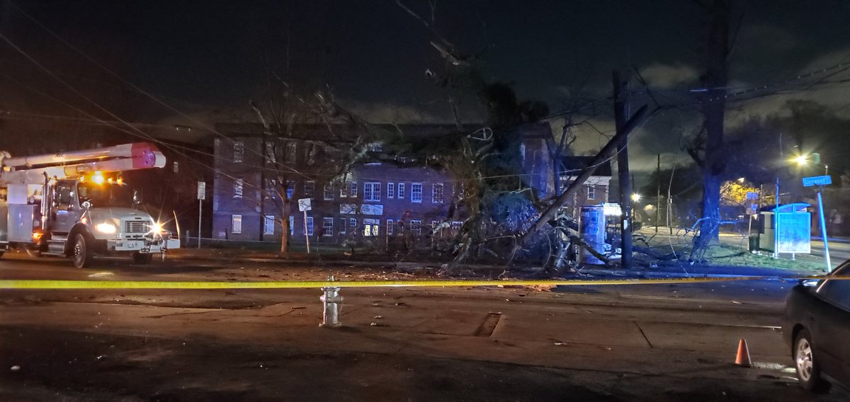 Atlanta Police have blocked off a portion of Glenwood Ave due to a downed tree that took out a power pole and transformer. Georgia Power are on scene trying to restore power. Traffic lights at the intersection of Moreland Ave & Glenwood Ave is out