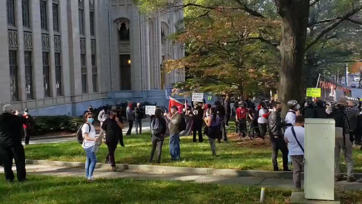 The counter protesters have formed a line and started walking closer to the @realDonaldTrump supporters. Some of the counter protesters are wearing riot gear.   Georgia state patrol has formed a line to keep the groups from clashing 