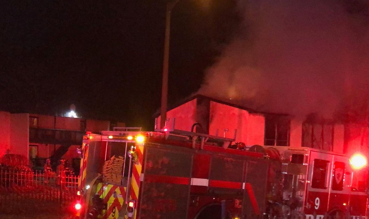 Many Displaced After Fire At Apartment Complex In Sw Atlanta On The 2900 Block Of Martin Luther King Drive Atlanta Georgia News From Georgia Source Of News From Georgia With Live Map