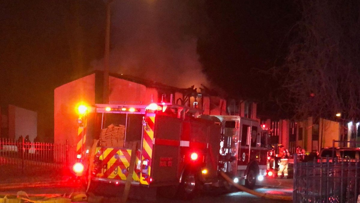 Many Displaced After Fire At Apartment Complex In Sw Atlanta On The 2900 Block Of Martin Luther King Drive Atlanta Georgia News From Georgia Source Of News From Georgia With Live Map