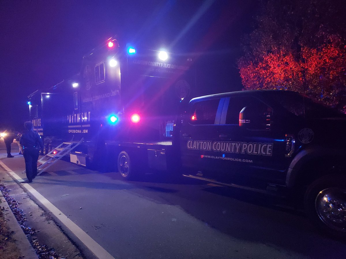 @ClaytonCountyPD say shooting leaves 3 dead, including an Training Officer Henry Laxson. Woman also killed, as is suspect. Male juvenile in critical. Officer Alex Chandler was shot in the hand.