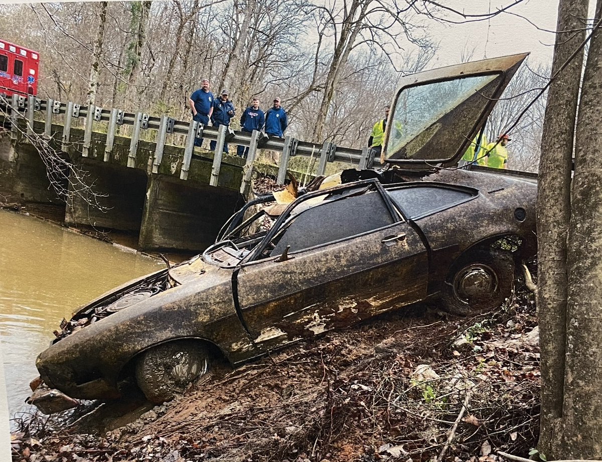 Car and human bones with ID of missing college student found after 45 years. Pulled from creek in Alabama. Then 22 yo Kyle Clinkscales disappeared after leaving work in La Grange, GA driving home to Auburn, AL in Jan