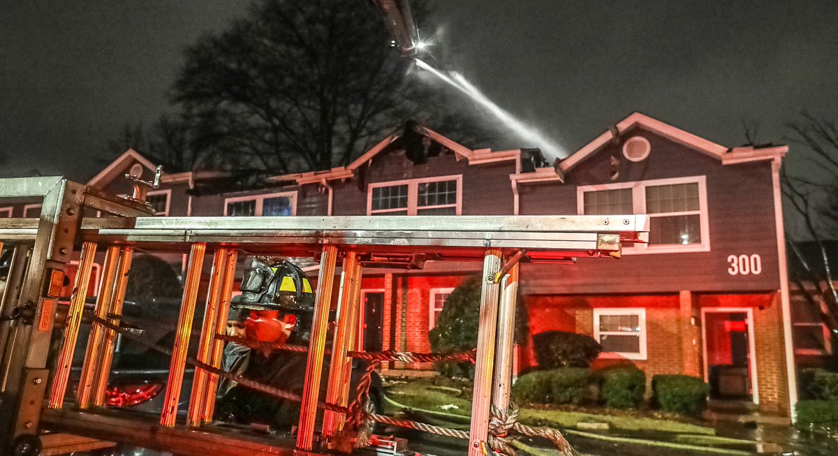 Residents evacuated after early morning fire at Atlanta apartments 