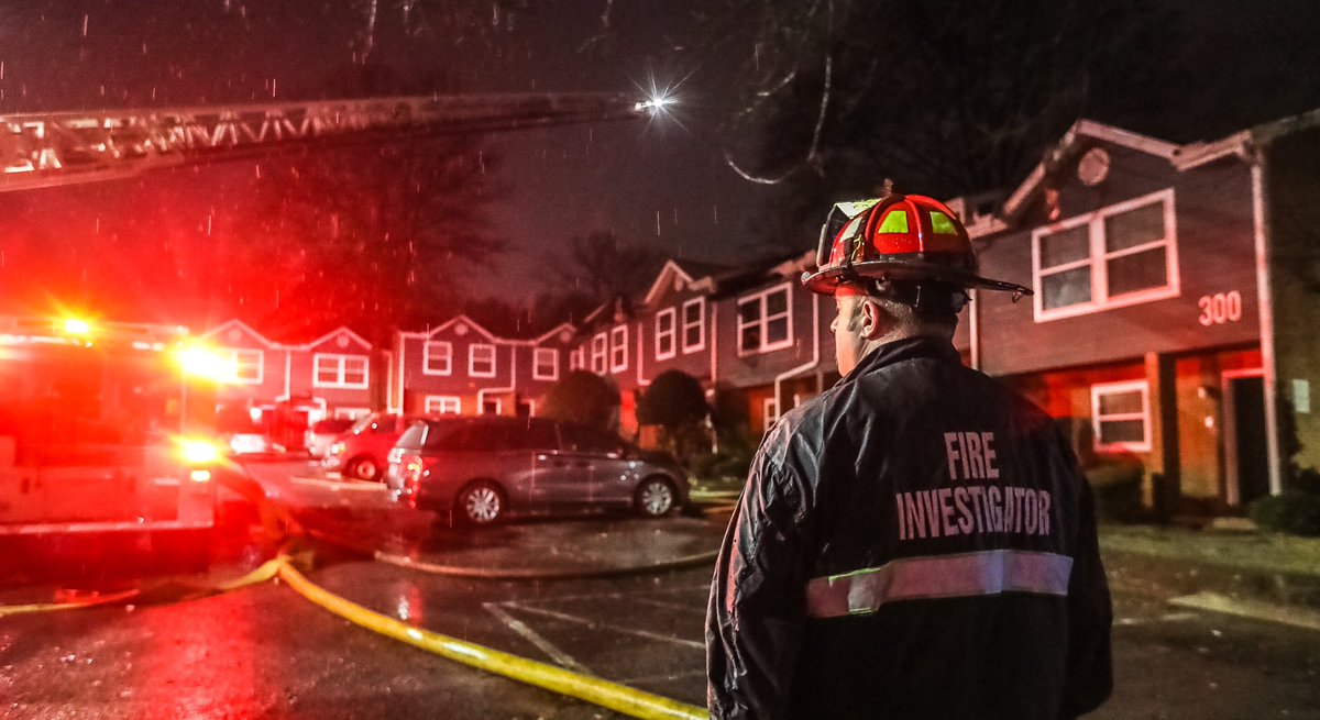 Residents evacuated after early morning fire at Atlanta apartments 