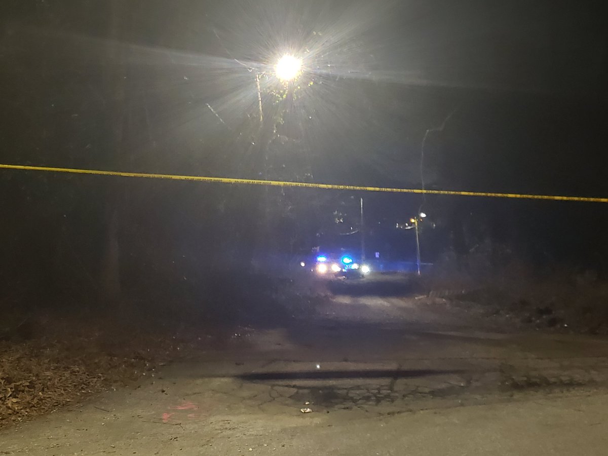 @GBI_GA on scene of an officer involved shooting on Springside Drive in Southeast Atlanta. Atlanta PD tell this involved a South Fulton Deputy responding to a burglary at his home.