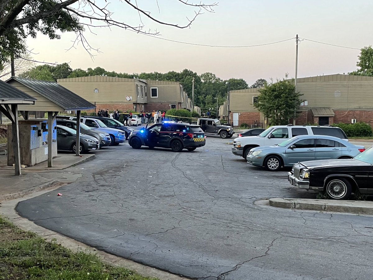 One of two teenagers shot at a SE Atlanta complex while committing crimes has died.  He was part of group in this Jeep, believed to have been stolen earlier this morning.  Medical examiner just arrived here at complex on New Town Circle. 