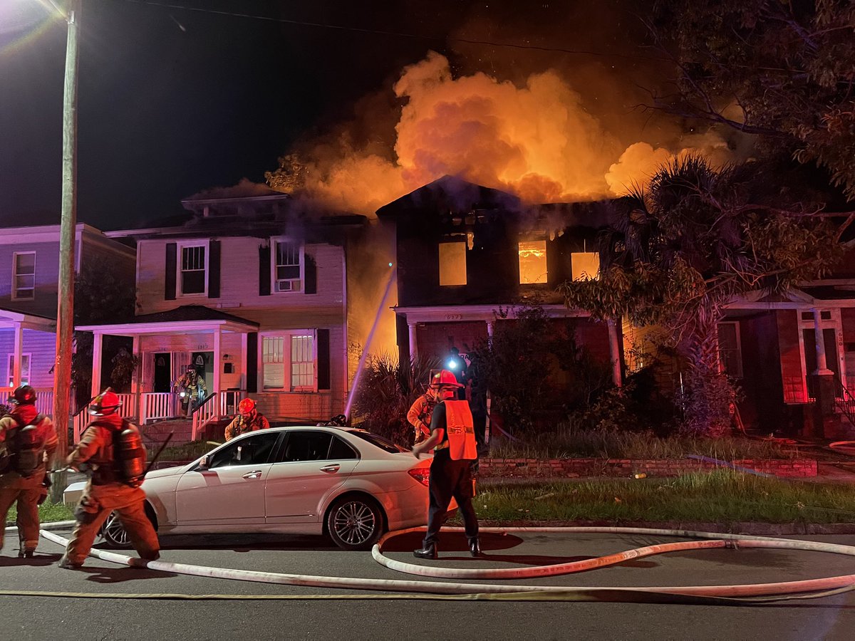 Savannah Fire has extinguished a fire in the 600 Block of E. 39th. The blaze appears to have originated in a vacant structure and spread to two neighboring structures. Five people were displaced from the neighboring homes. No physical injuries were reported