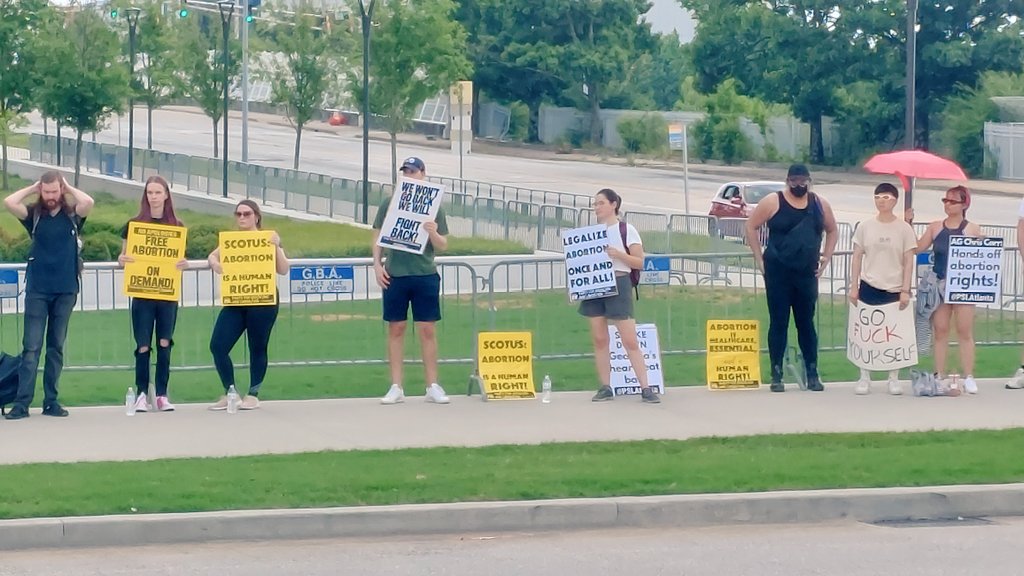 Another RoeVsWade protest has started on the grounds of the Georgia Judical Center in downtown Atlanta. @RobDiRienzo hear from people on both sides of the debate on @FOX5Atlanta WomensRights ProLife georgia