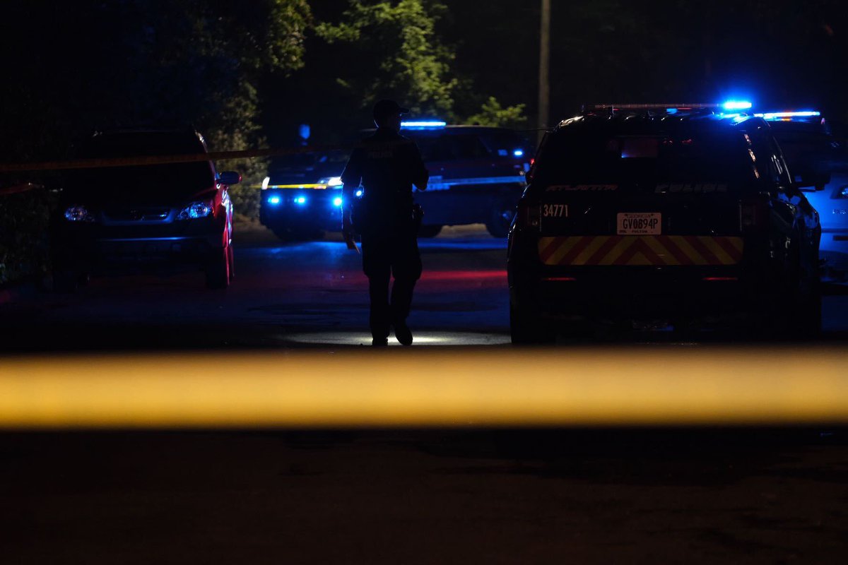 One man is dead, another is injured after a shooting in SW Atl. @Atlanta_Police say they believe it happened at a startup recording studio on Stone Hogan Connector