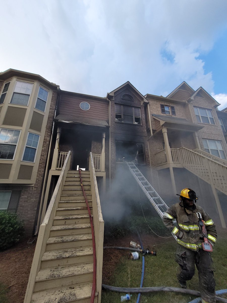 Firefighters responded at 6:55pm to a townhome fire on the 2200 block of Baywood Tree Lane, Snellville. Encountering heavy flames upon arrival, firefighters were able to contain most of the fire damage to the townhome of origin. Red Cross is assisting 3 adults who were displaced