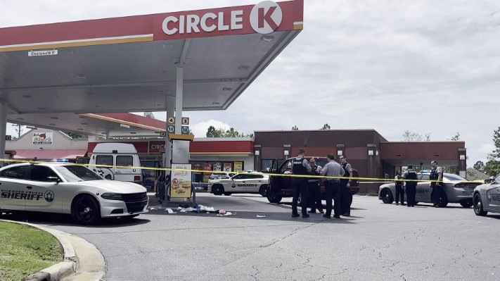 One person dead following shooting at Tobacco Road convenience store