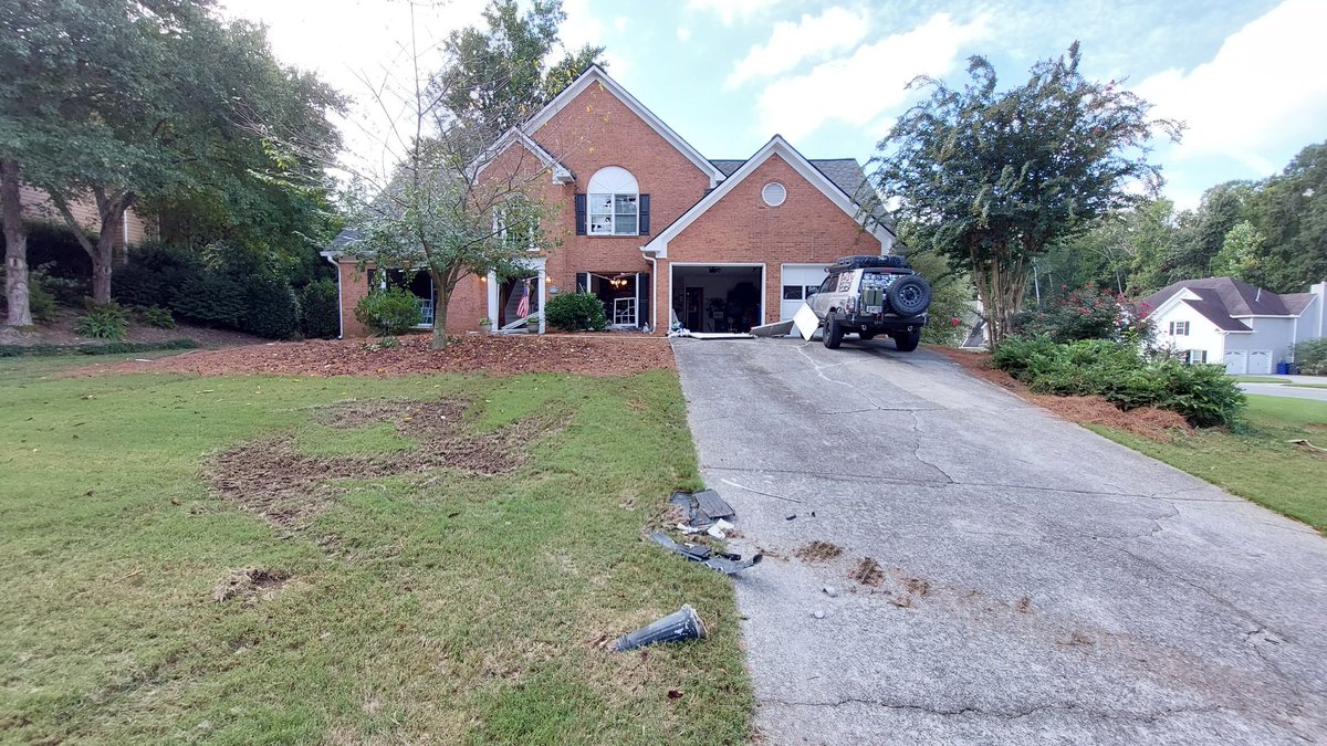 This is the Cobb County house where two @CobbSheriff deputies were killed in the line of duty yesterday. Today, the aftermath of the SWAT standoff is obvious