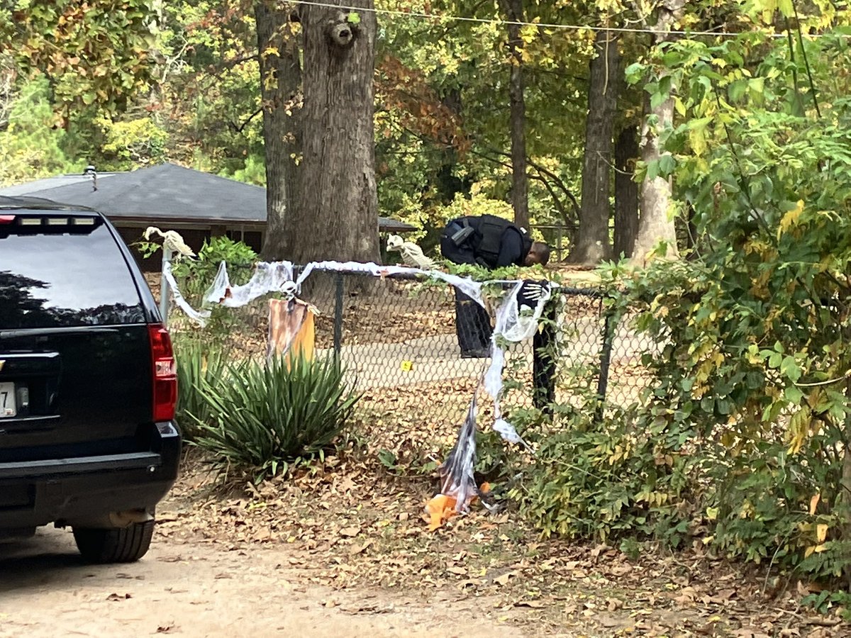 Union City police investigating shooting at home on Byrd Rd. Police initially thought someone may have been inside but the home was empty. Car in middle of road also part of investigation 