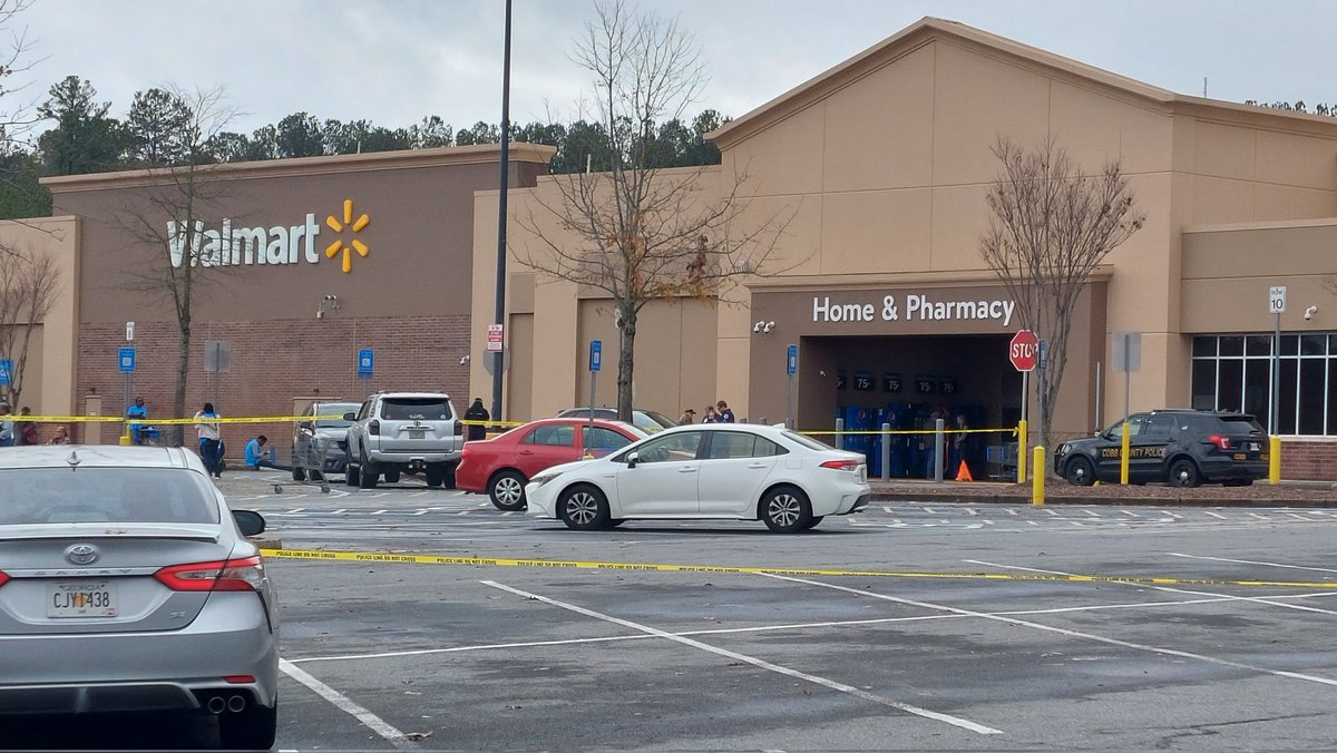 Witnesses tell shooting outside back of @Walmart. Store employees yelled, Active Shooter. They then ran through Walmart, customers fled as well.