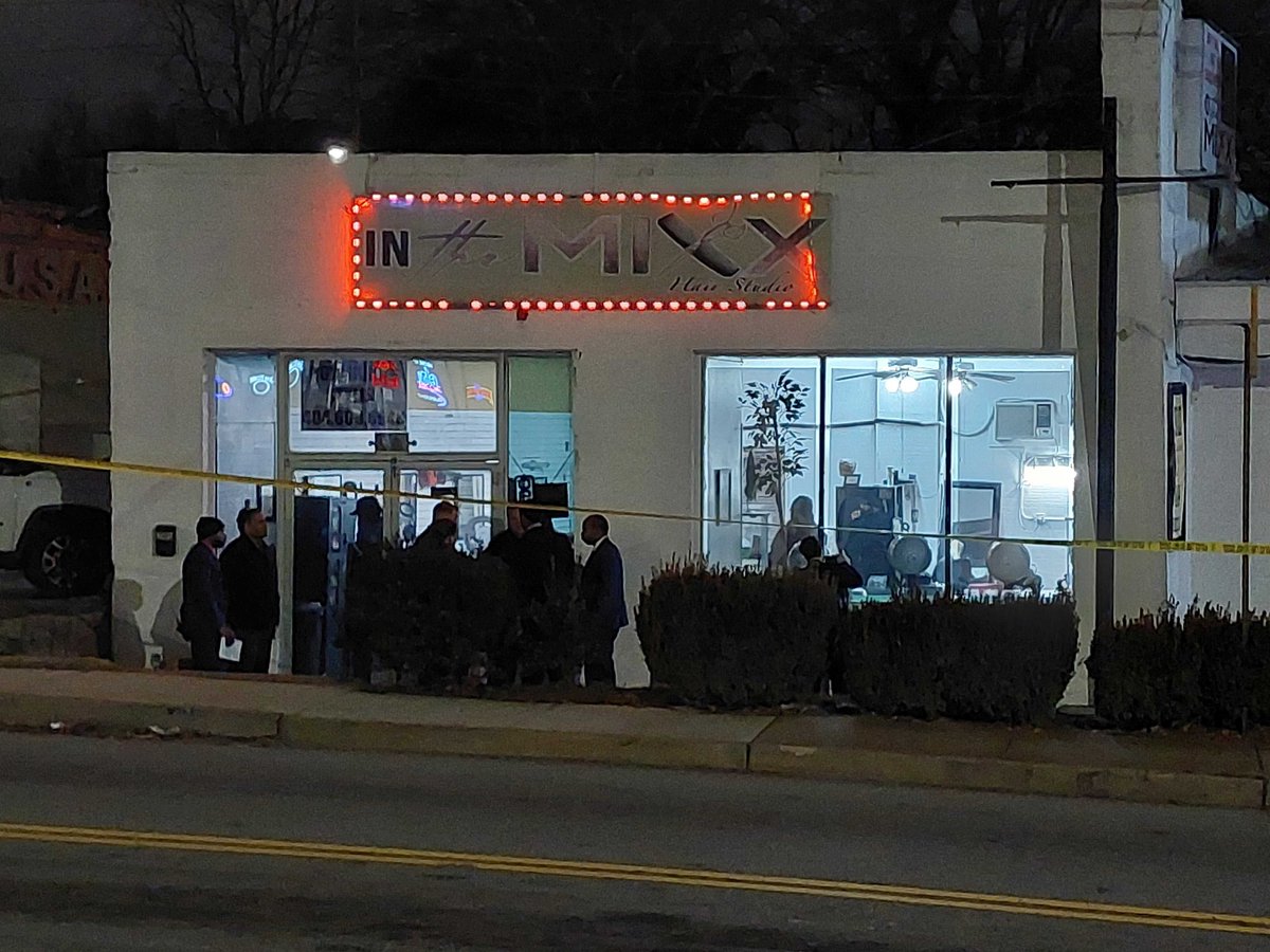 Police investigate fatal shooting at southeast Atlanta hair studio