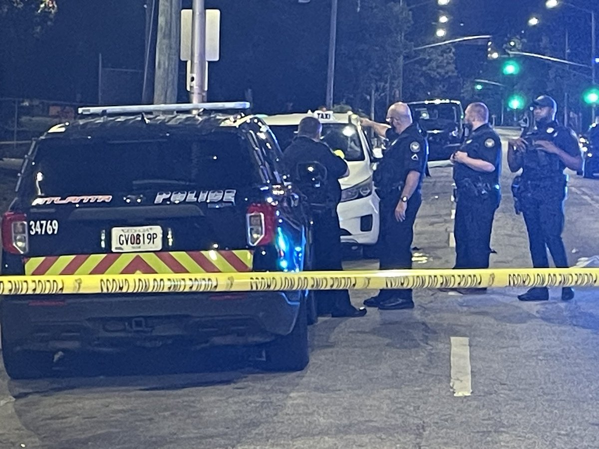 2 shot in downtown Atl. Happened on Forsyth St, near Greyhound station. @Atlanta_Police say victims are expected to survive. 