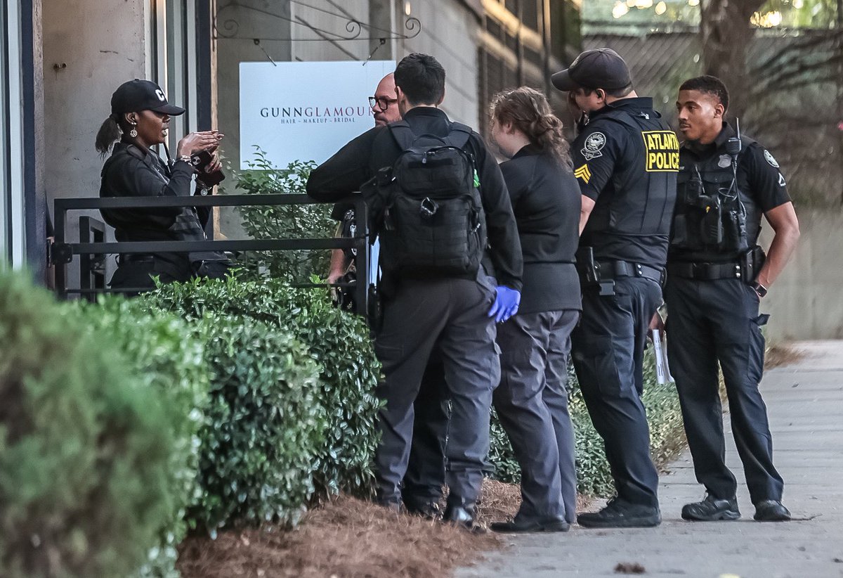 Man shot to death outside NW Atlanta barber shop, police say