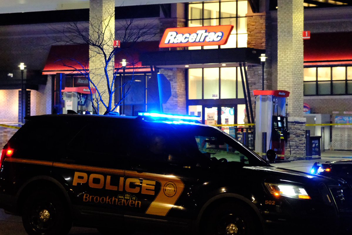 BrookhavenGaPD have set up a crime scene at the RaceTrac on Clairmont Road. 