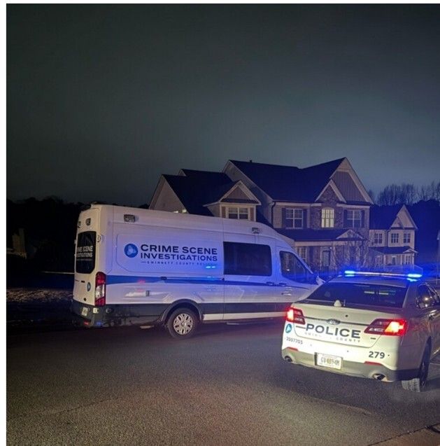 Gwinnett County Police are investigating a shooting that resulted in the deaths of four individuals. officers were dispatched to the 1000 block of Brook Ivy Court in Lawrenceville after receiving reports of shots fired inside a residence. Upon arrival, officers located four deceased adults inside the home, all suffering from apparent gunshot wounds.
