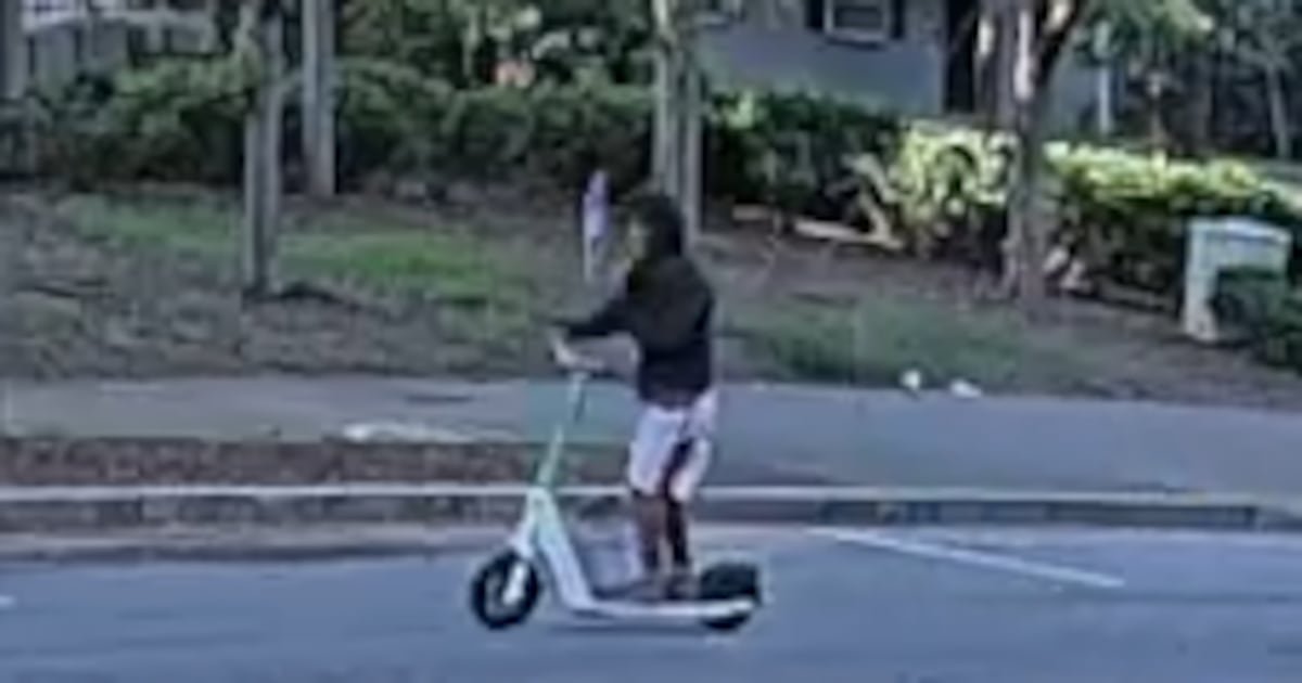 Suspects sought in shooting that hurt 12-year-old