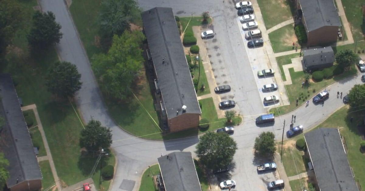 Police investigating deadly shooting at apartment complex