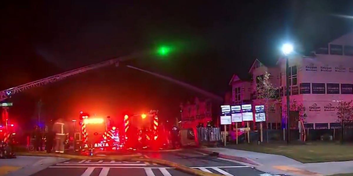 Fire destroys townhomes being built in southwest Atlanta