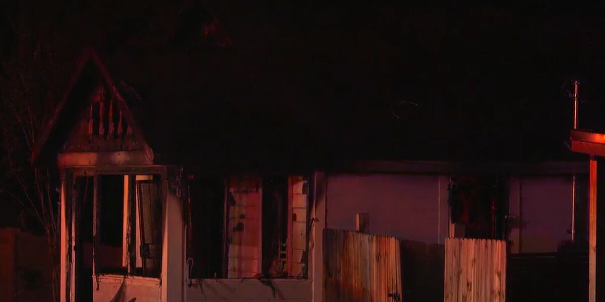 Woman, teenager killed in Atlanta house fire