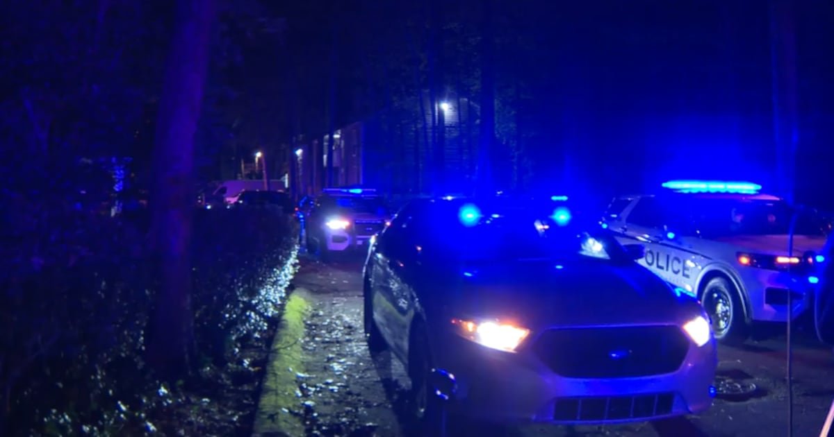 Police investigation deadly shooting  underway in Tucker. Police responded to the 1500 block of Preston Lake Drive in an apartment complex.